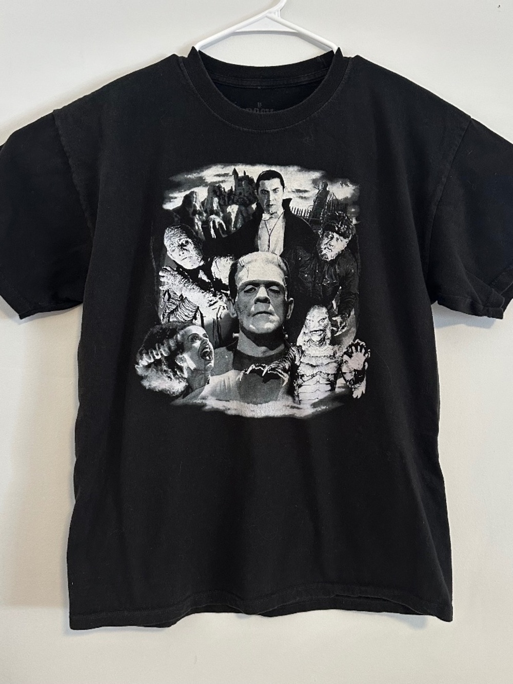 Monsters Graphic T-Shirt Large Black Horror Frankenstein Dracula Mummy Tee
